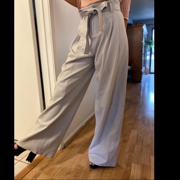 ‼️SOLD‼️ Exquisite 100% Leather Pants - Picture 7 of 9